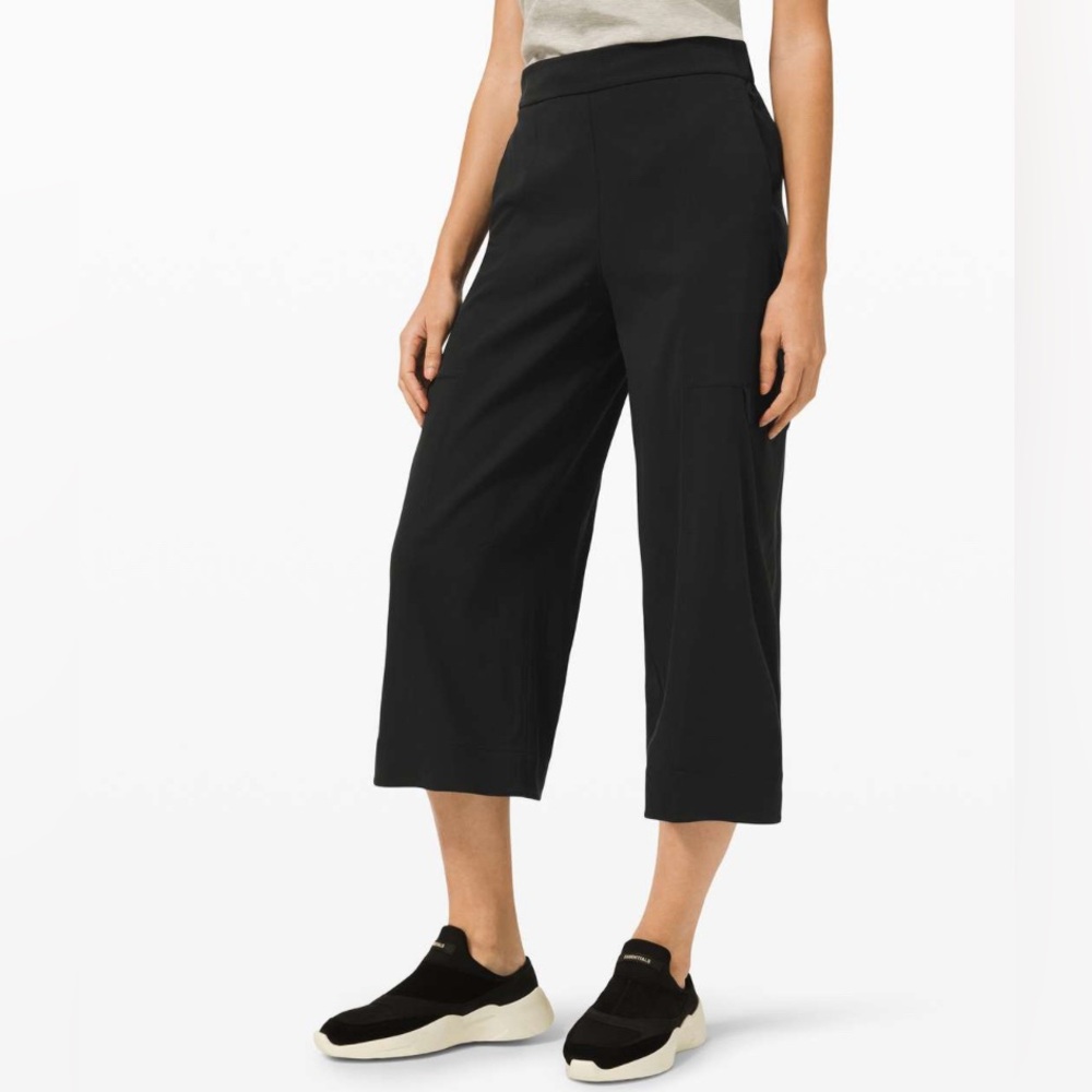 😍Lululemon athletica Black Wide-Leg Pants Size 10